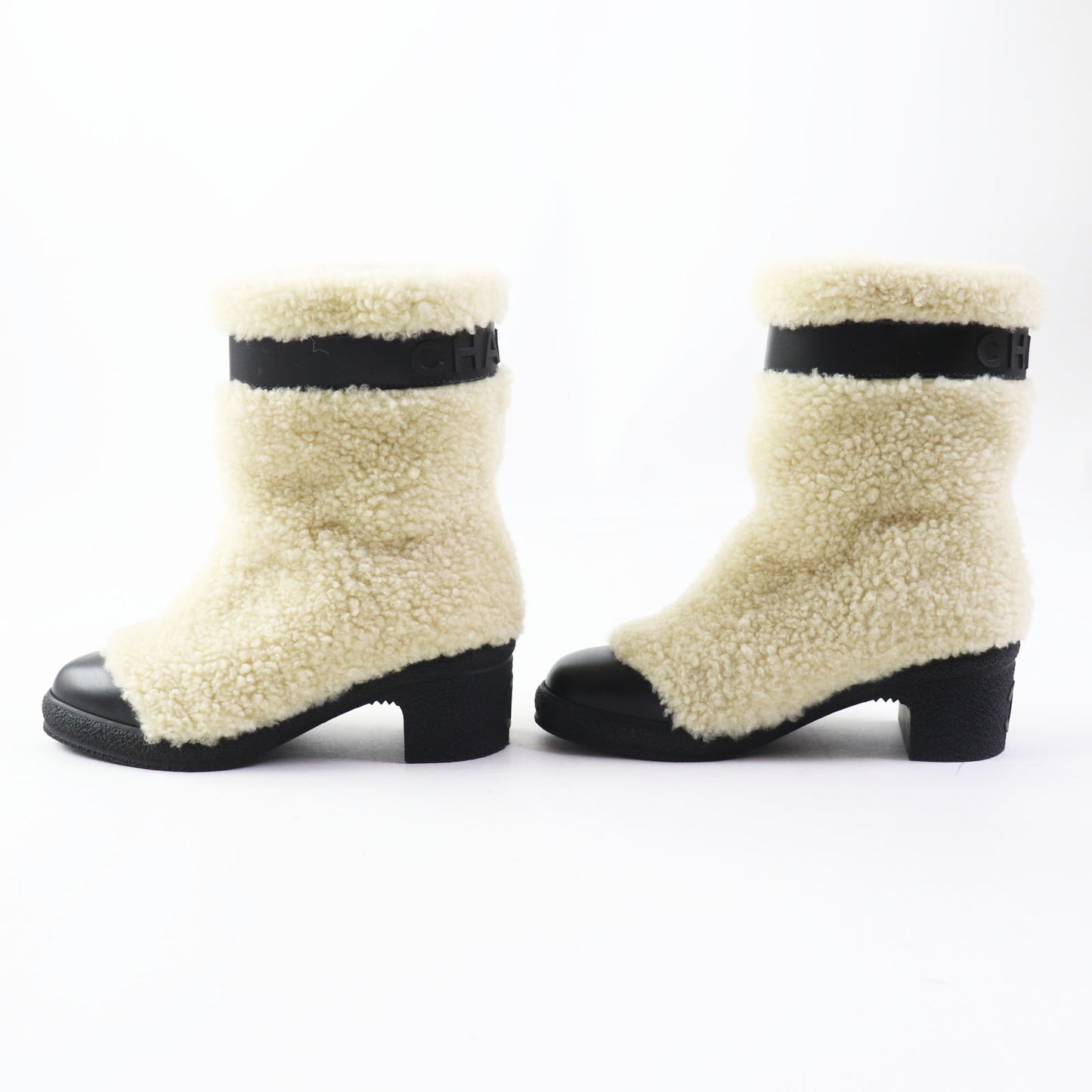 CHANEL short boots G34080 Mouton leather Black beige 34.5