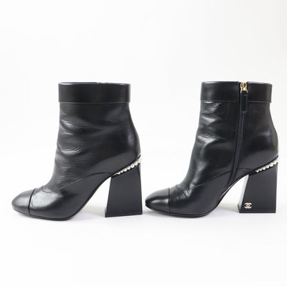 CHANEL Ankle boots 22A G39262 Shiny Goatskin Imitation Pearl black 36.5