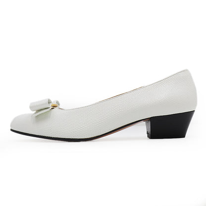 Salvatore Ferragamo pumps Calf leather white 41298 VARA