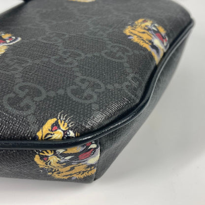 GUCCI Sling bag 675181 GG Supreme Canvas / Leather black GG Supreme tiger belt bag tiger mens Used Authentic